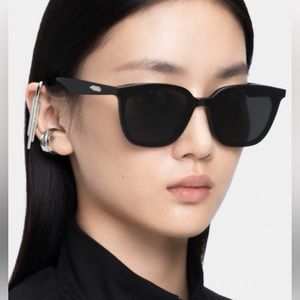Gentle Monster Lilit Shades